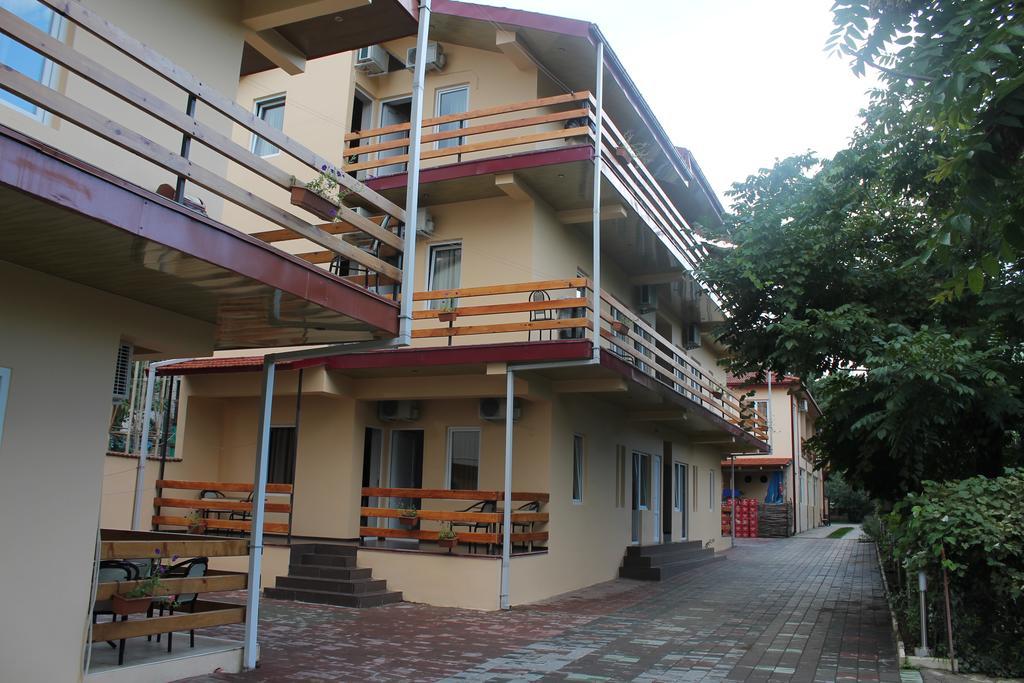 Ponto Hotel Kobuleti Luaran gambar