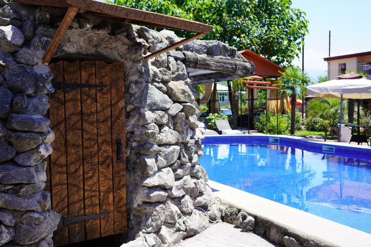 Ponto Hotel Kobuleti Luaran gambar