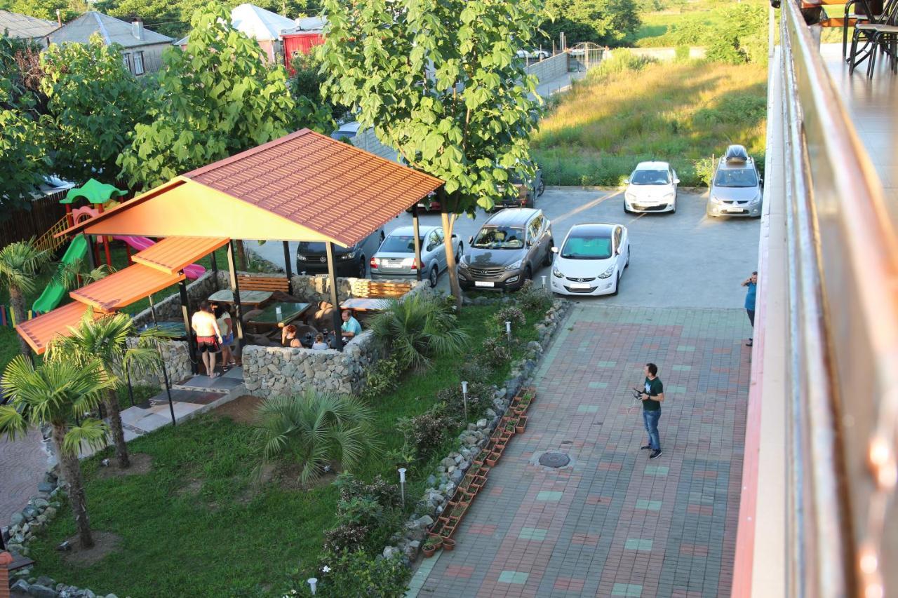 Ponto Hotel Kobuleti Luaran gambar